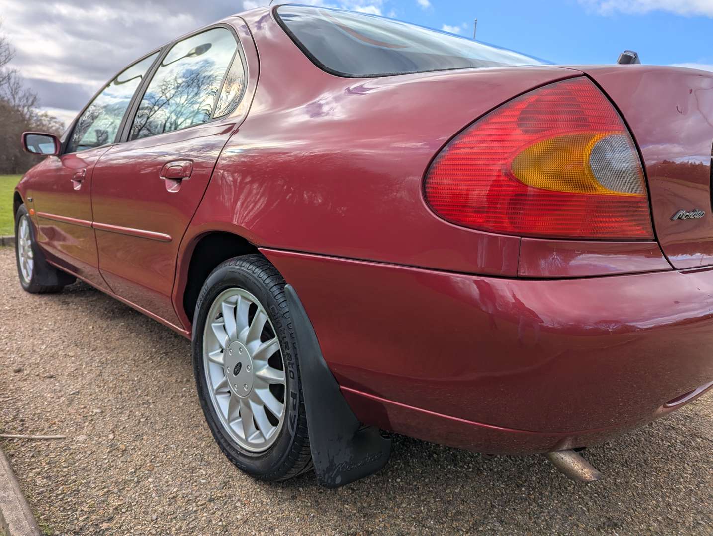 <p>2000 FORD MONDEO GHIA X 2.0 AUTO</p>