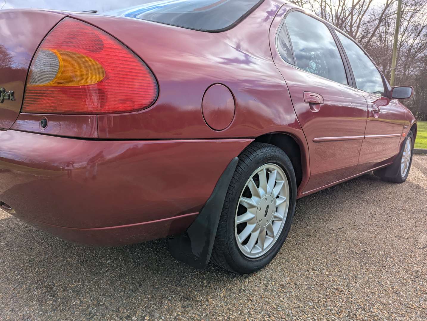 <p>2000 FORD MONDEO GHIA X 2.0 AUTO</p>