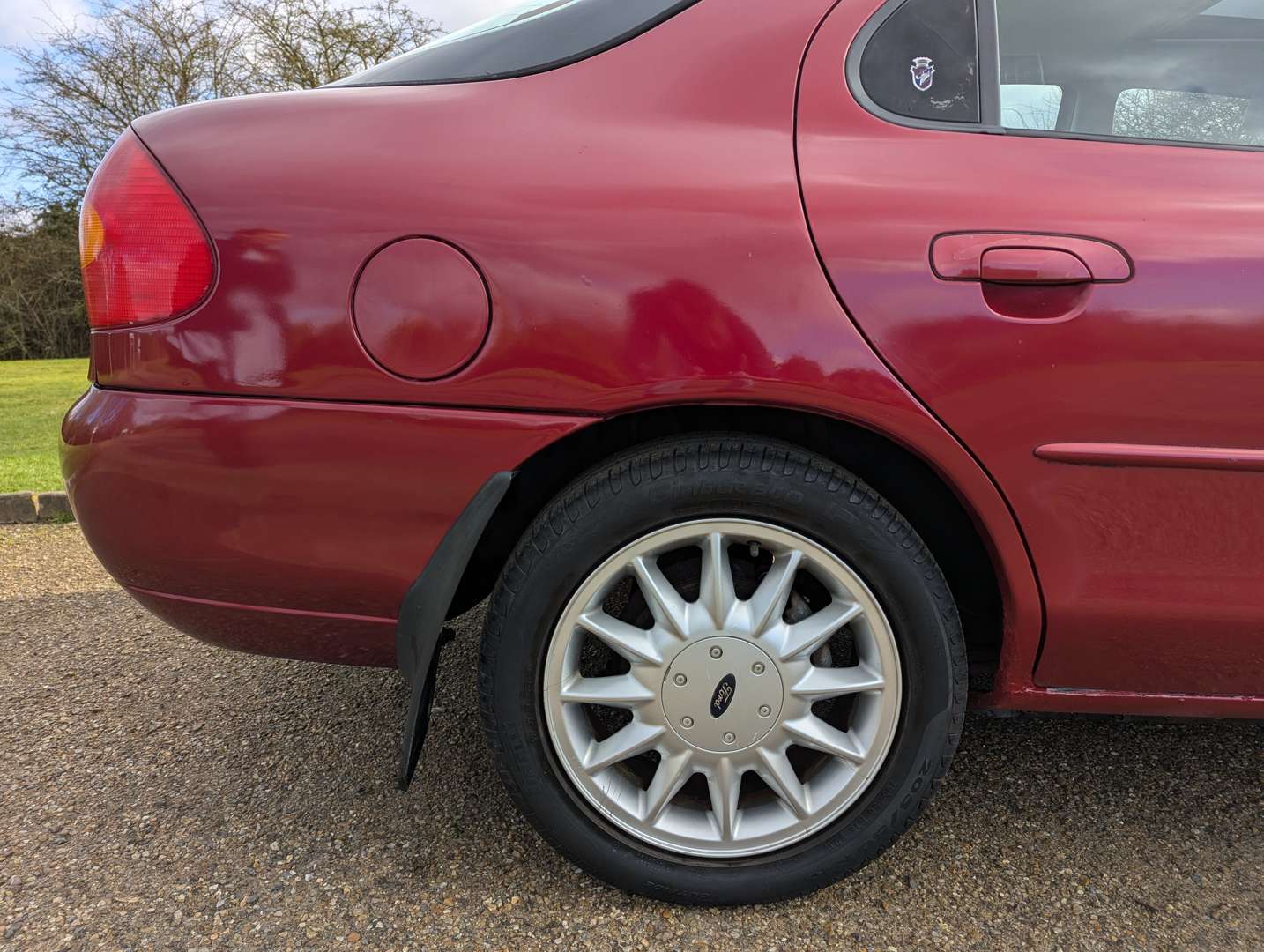 <p>2000 FORD MONDEO GHIA X 2.0 AUTO</p>