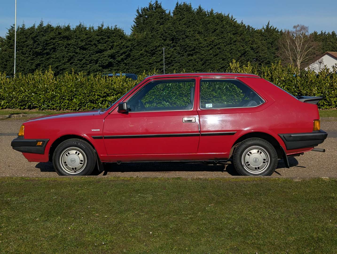 <p>1989 VOLVO 340</p>