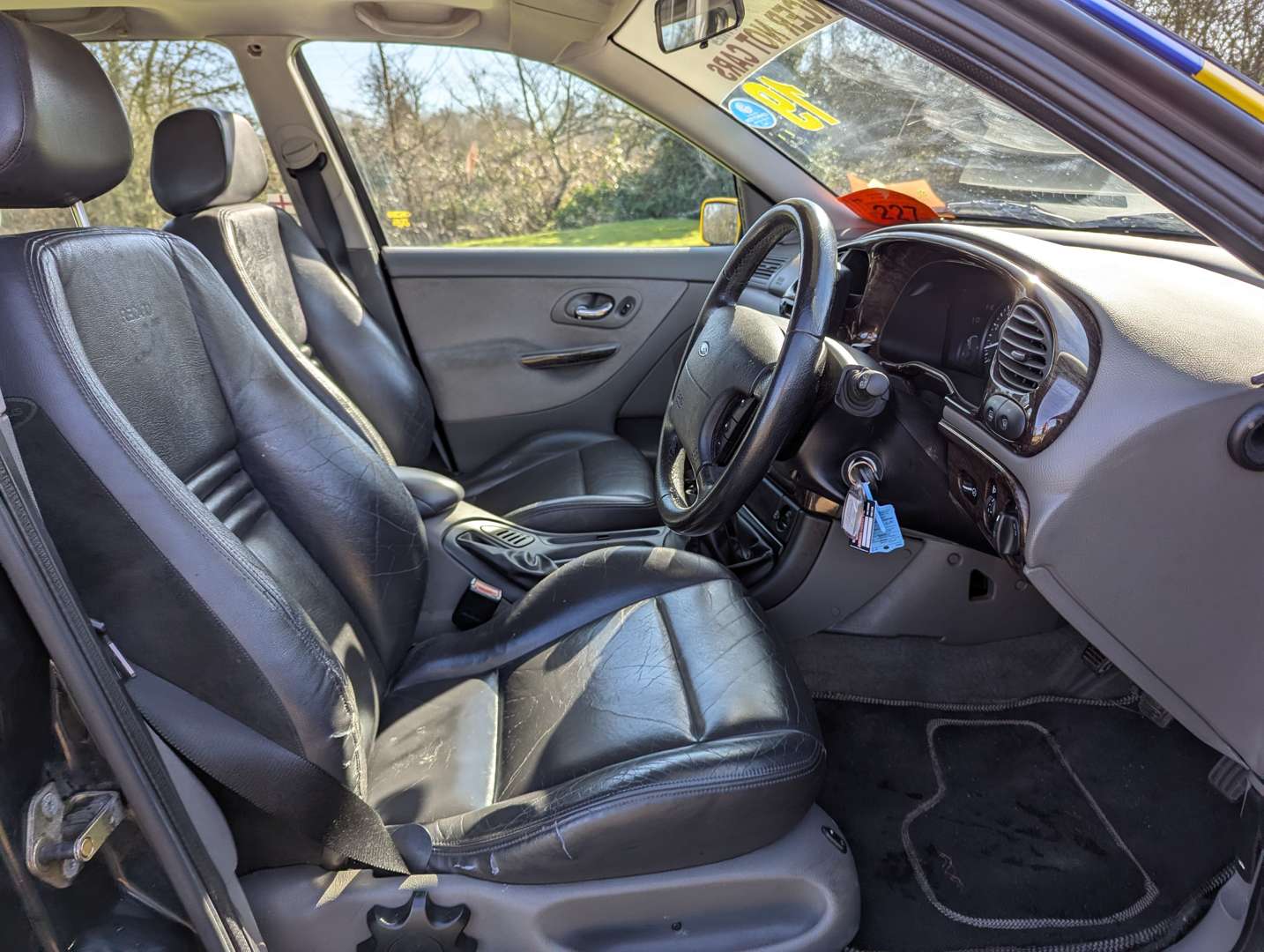 <p>2000 FORD MONDEO 2.0 GHIA</p>