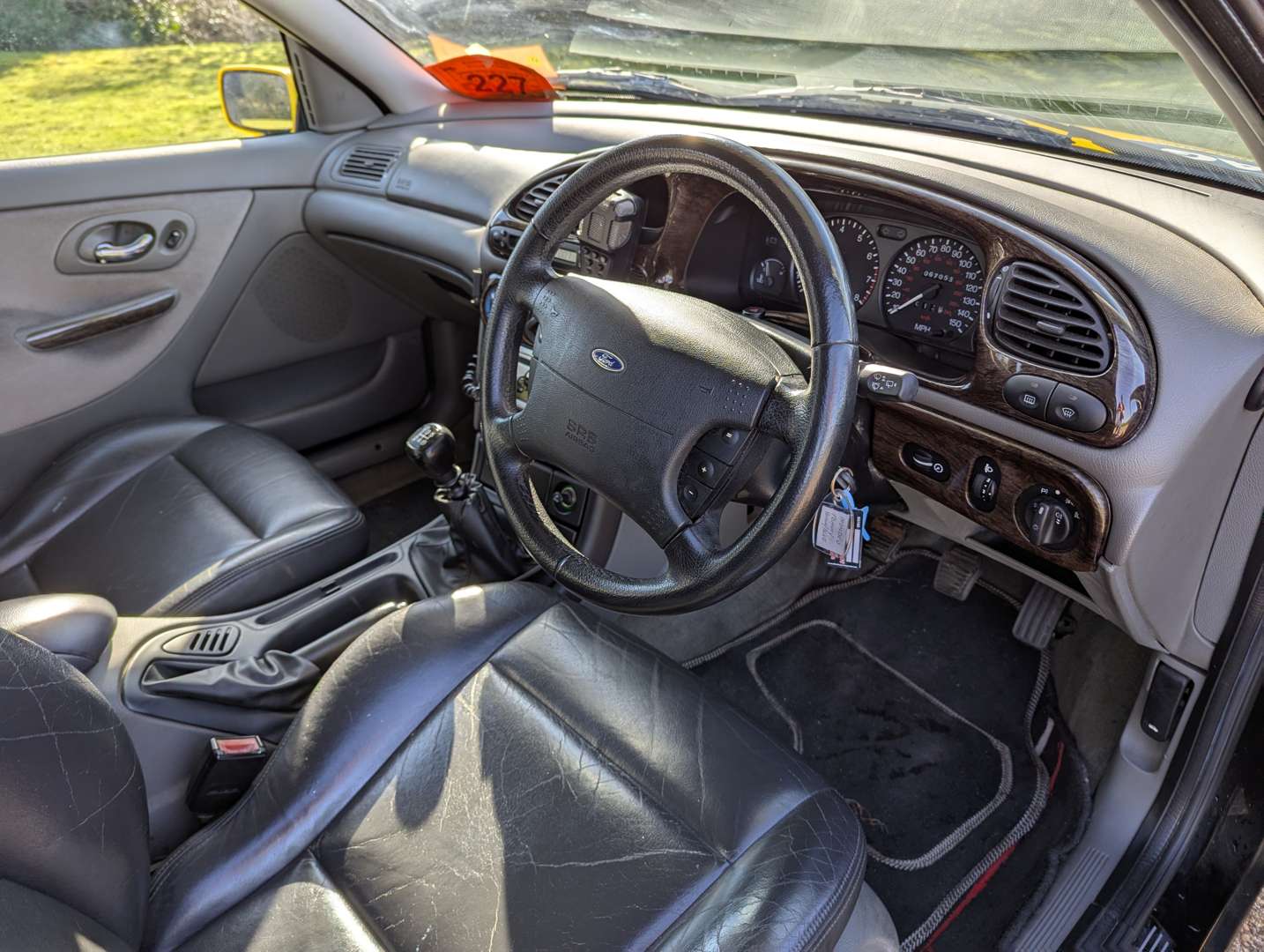<p>2000 FORD MONDEO 2.0 GHIA</p>
