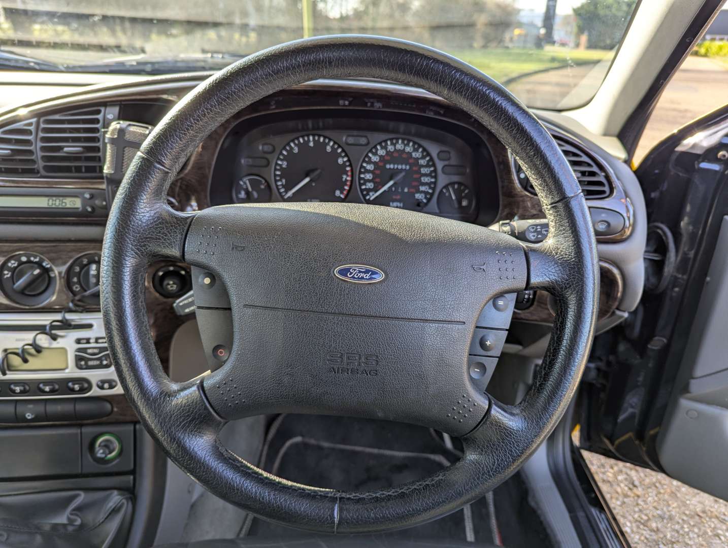 <p>2000 FORD MONDEO 2.0 GHIA</p>