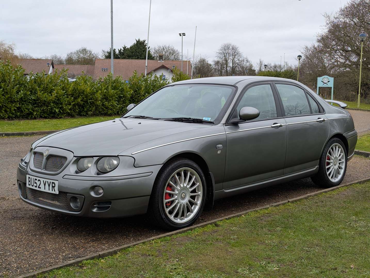 <p>2002 MG ZT +&nbsp;</p>