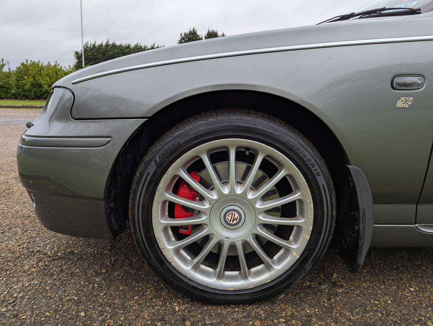 <p>2002 MG ZT +&nbsp;</p>