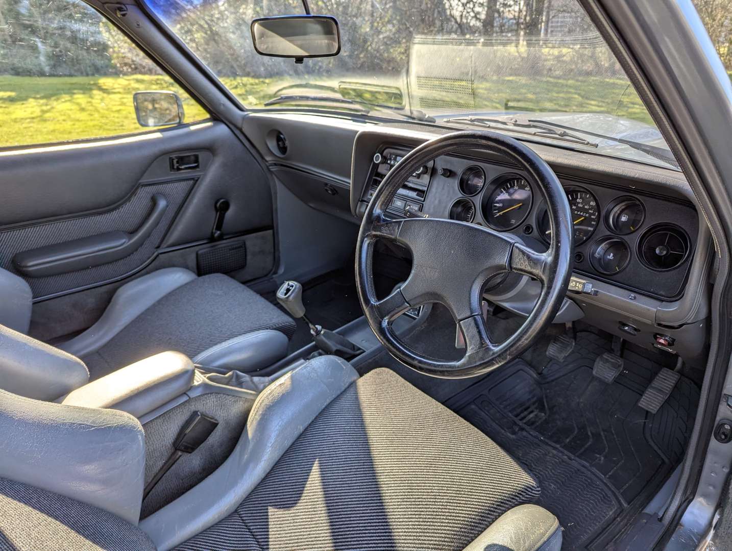 <p>1984 FORD CAPRI 2.8 INJECTION</p>