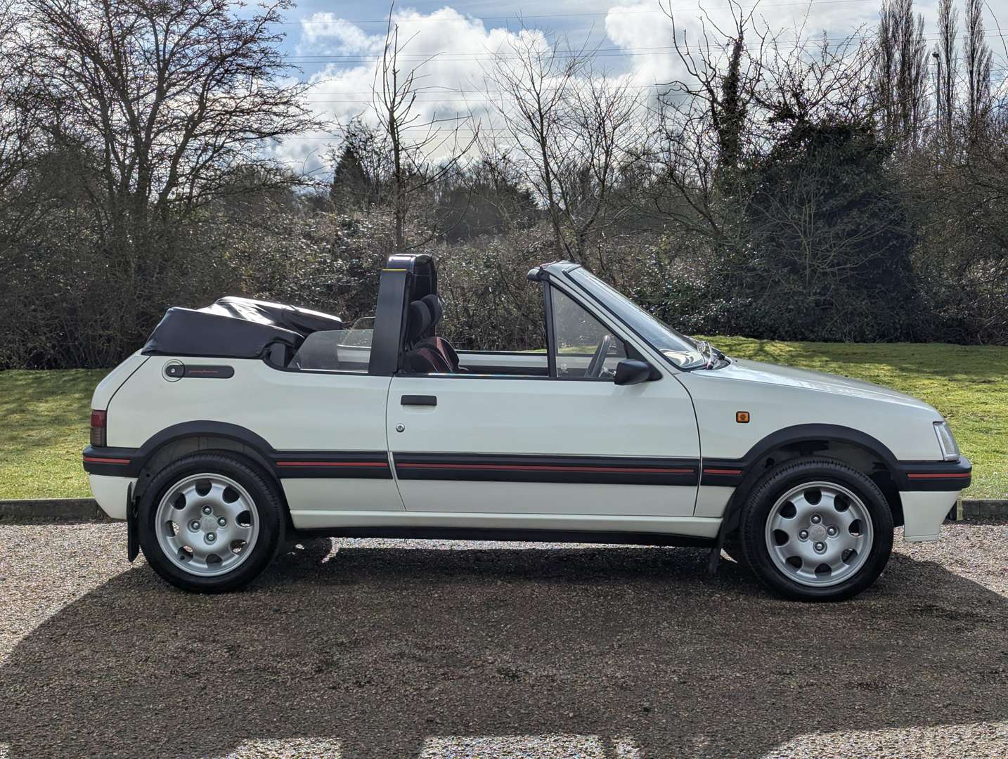 <p>1992 PEUGEOT 205 1.9 CTI</p>