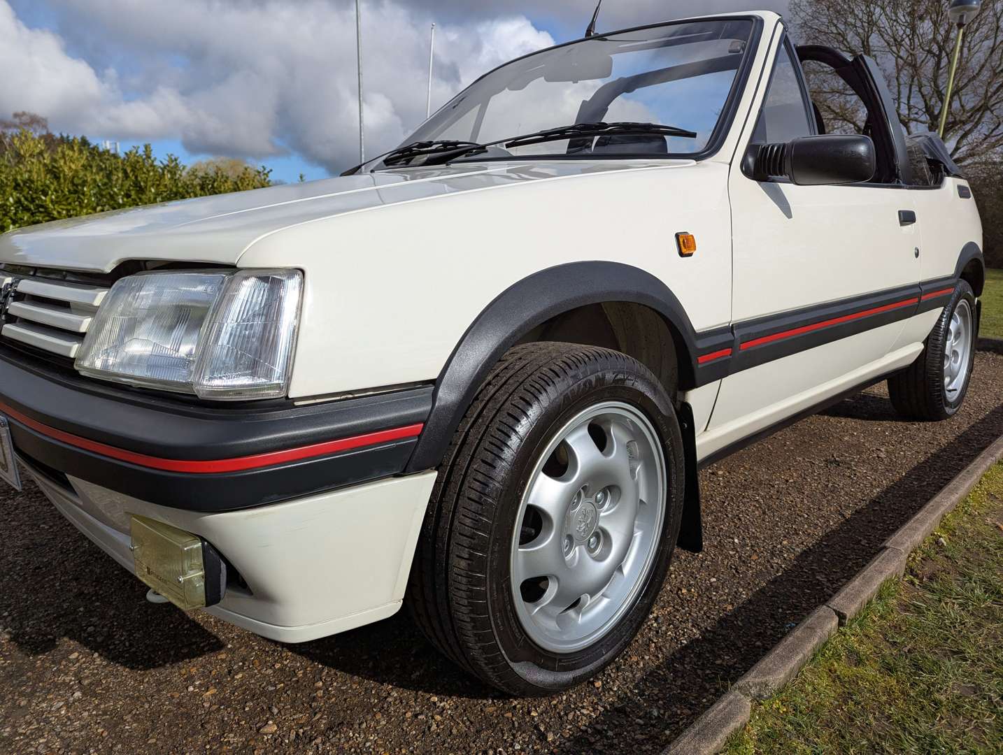 <p>1992 PEUGEOT 205 1.9 CTI</p>