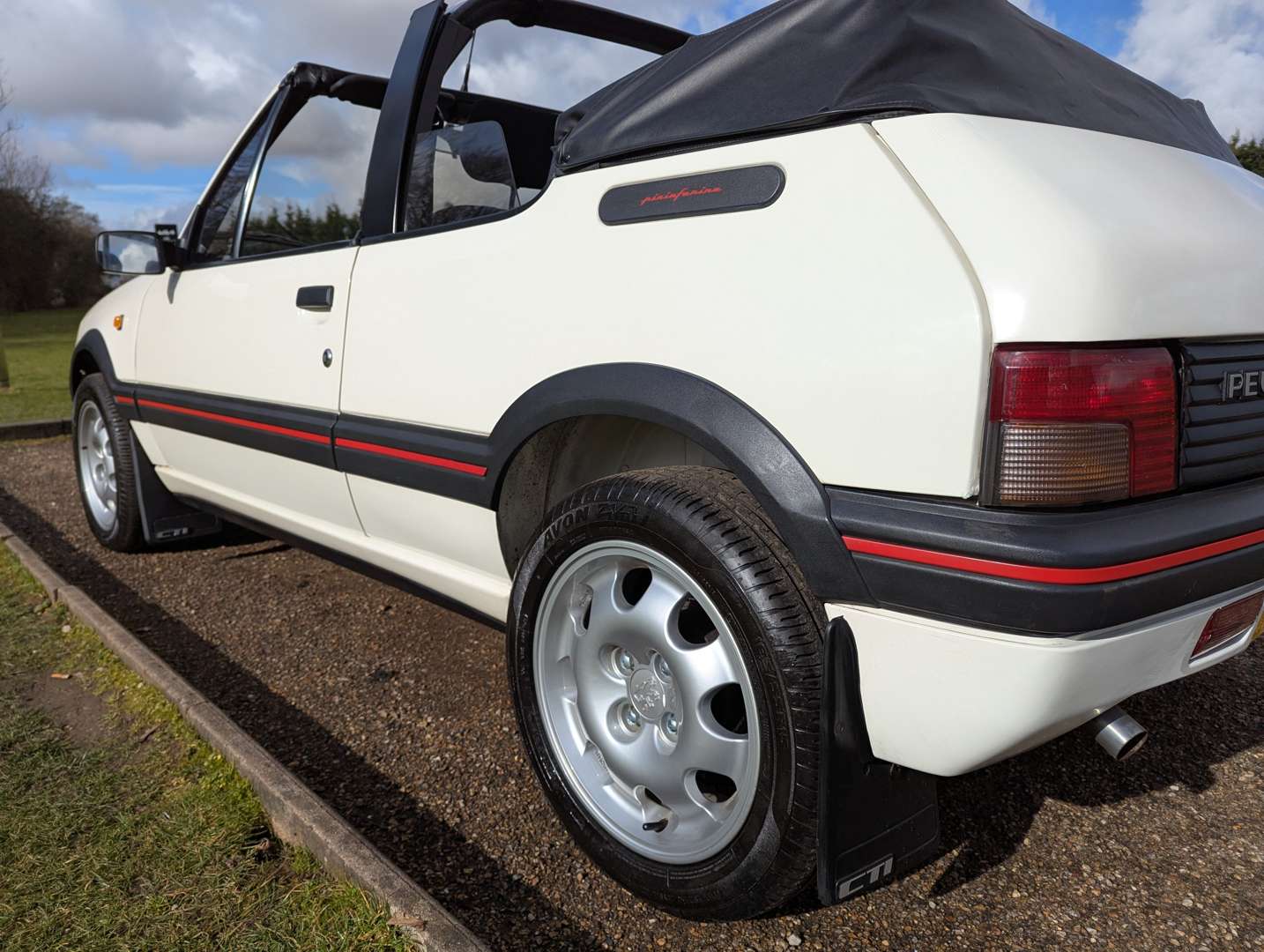 <p>1992 PEUGEOT 205 1.9 CTI</p>