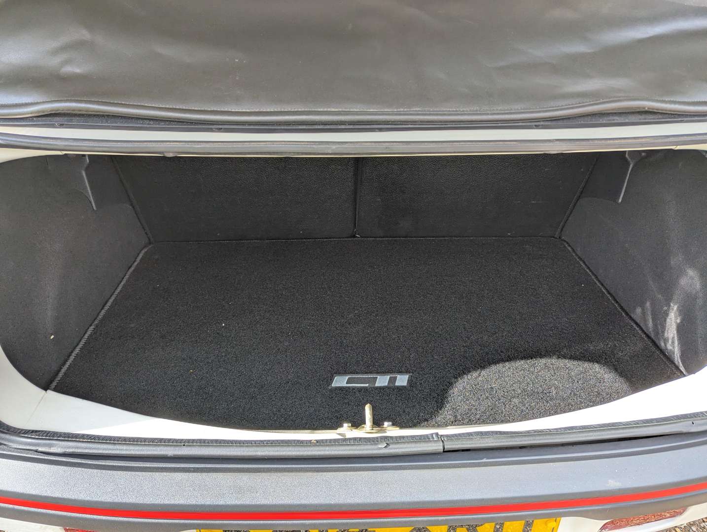 <p>1992 PEUGEOT 205 1.9 CTI</p>