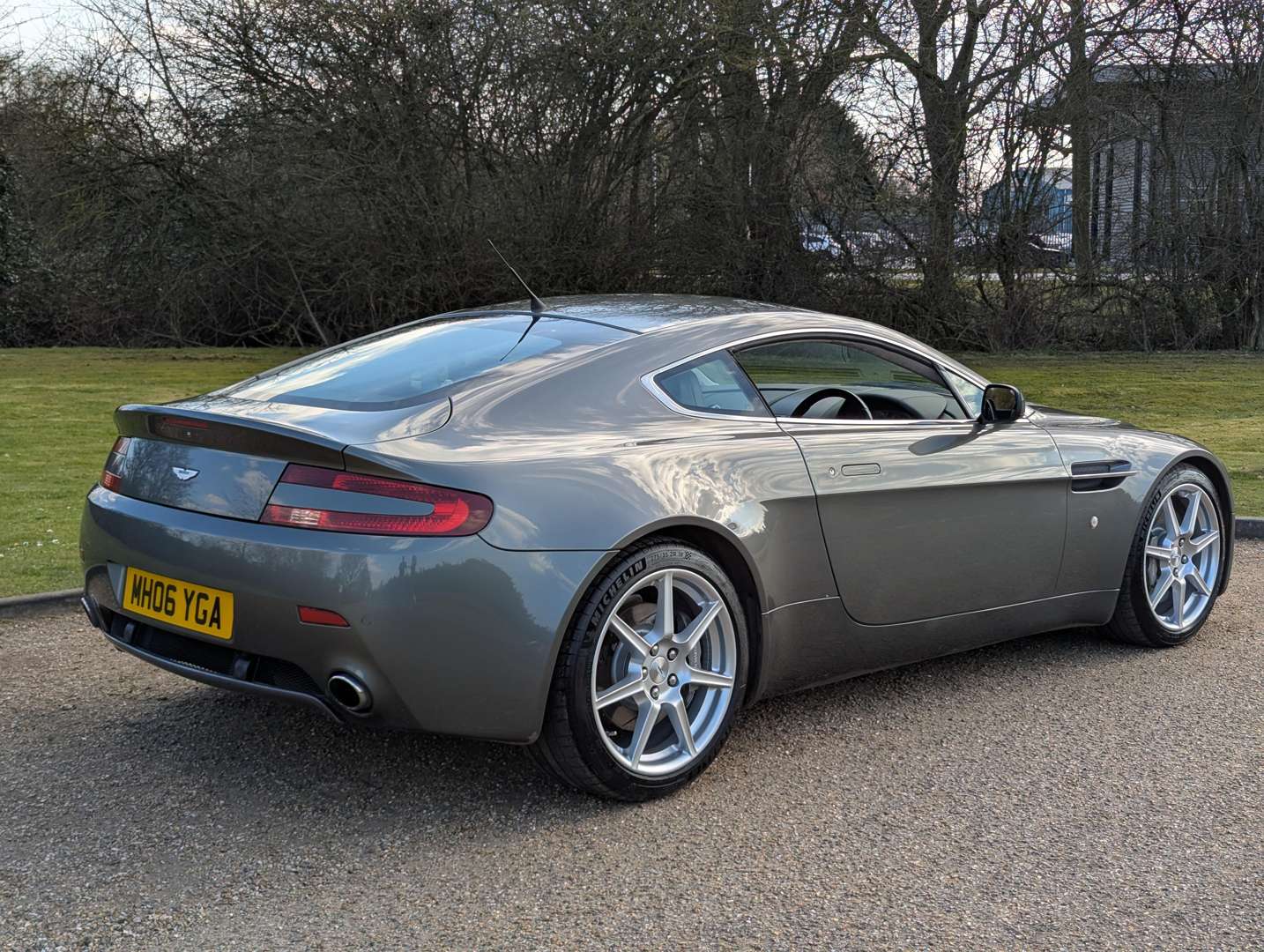 <p>2006 ASTON MARTIN VANTAGE V8</p>