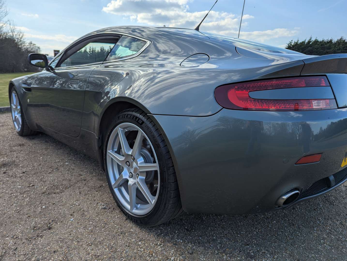 <p>2006 ASTON MARTIN VANTAGE V8</p>