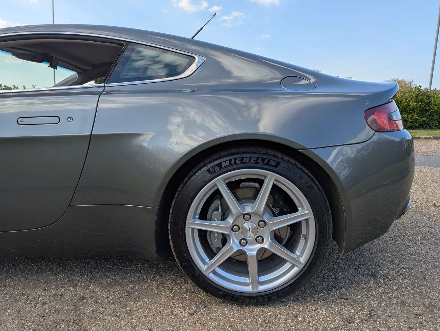 <p>2006 ASTON MARTIN VANTAGE V8</p>