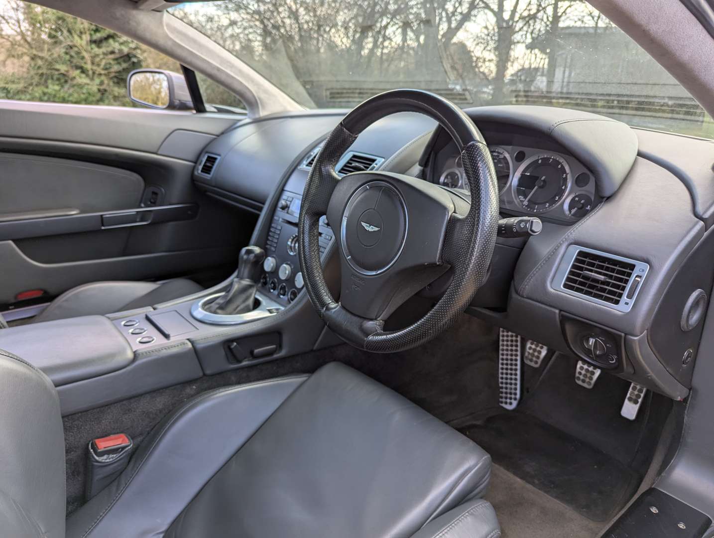 <p>2006 ASTON MARTIN VANTAGE V8</p>