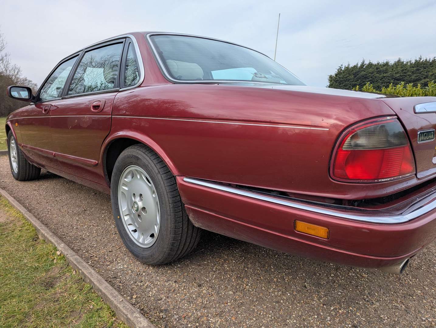 <p>1997 JAGUAR XJ 3.2 EXECUTIVE AUTO</p>