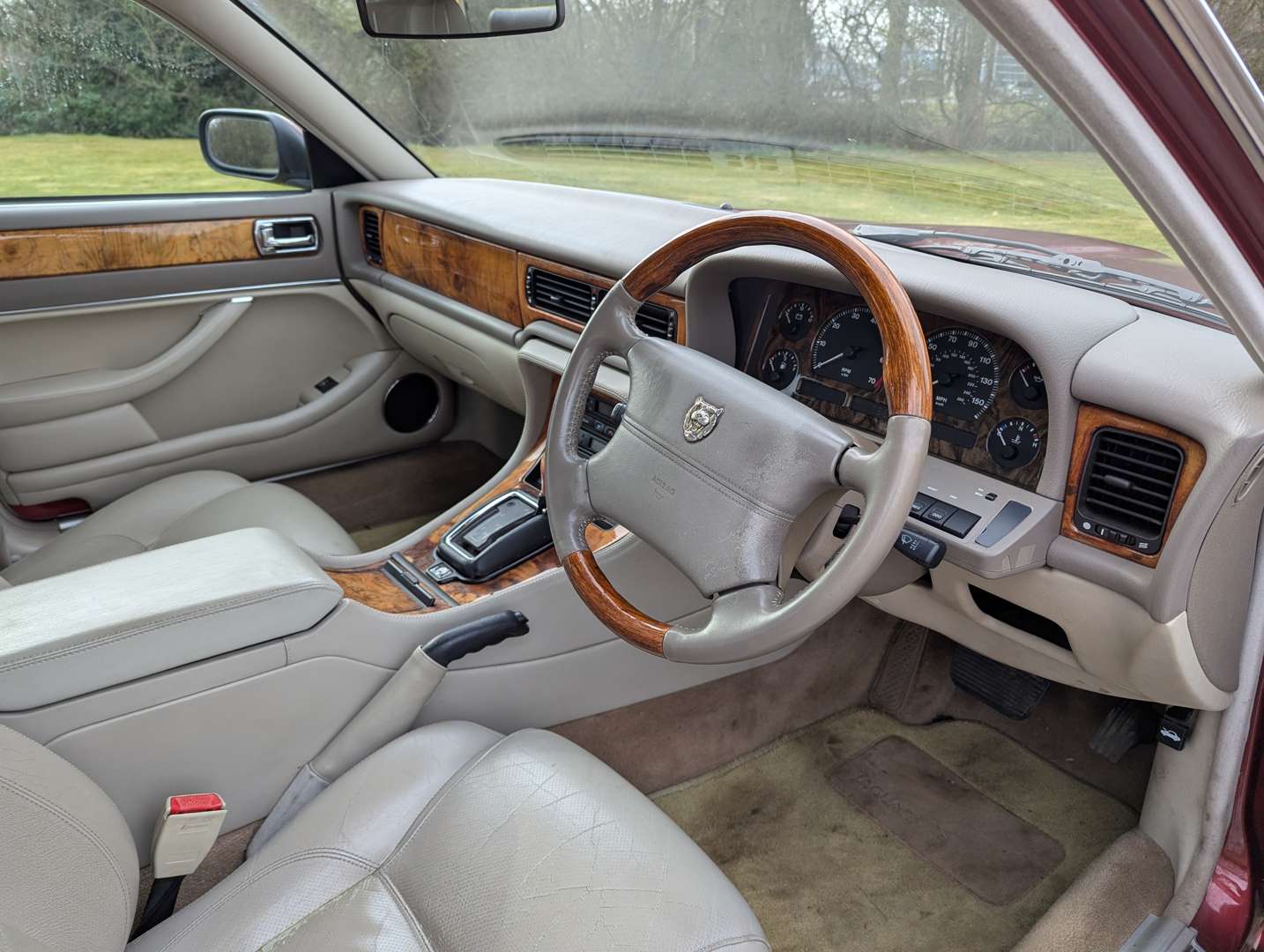 <p>1997 JAGUAR XJ 3.2 EXECUTIVE AUTO</p>