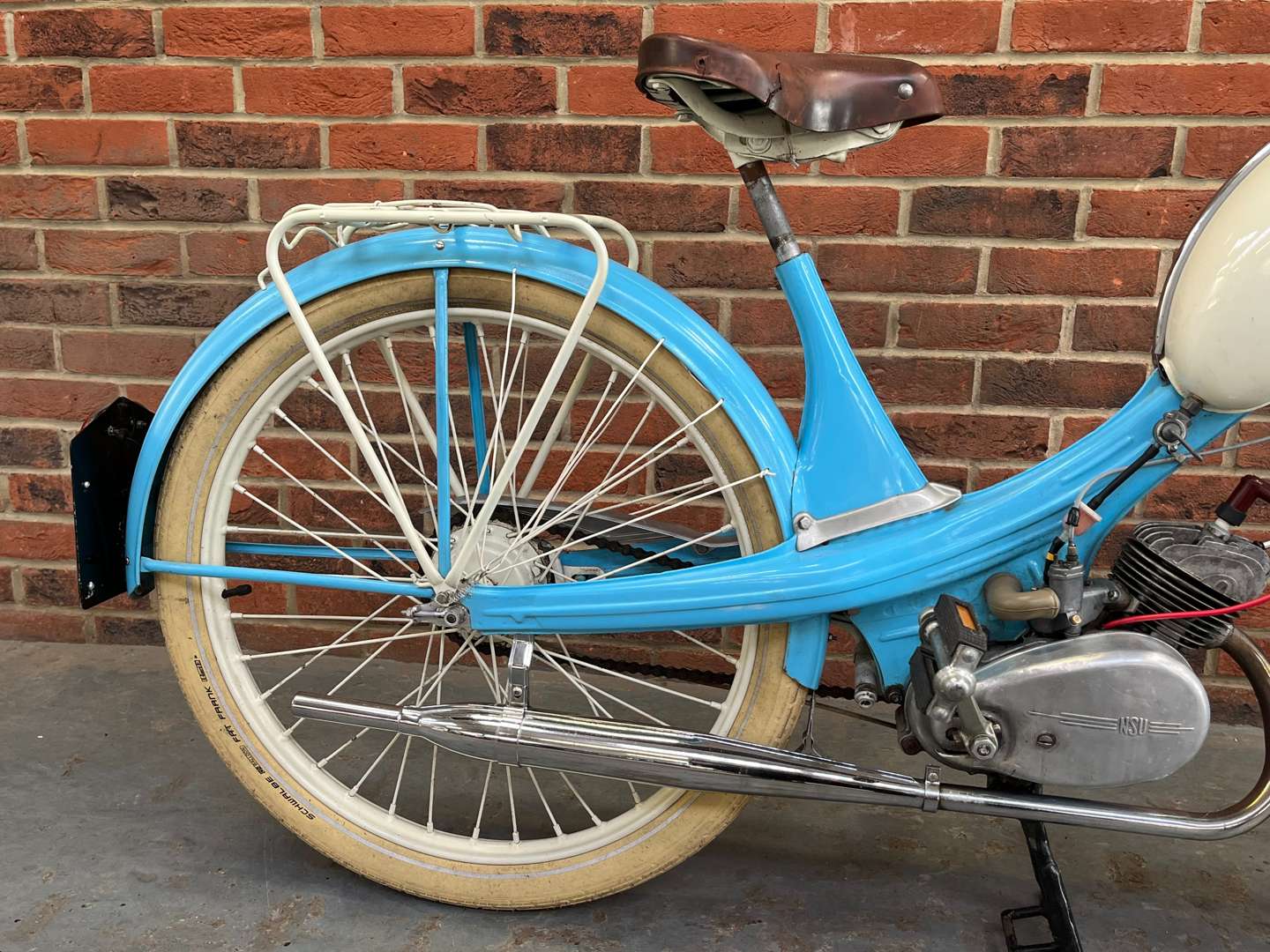 <p>1959 NSU QUICKLY</p>