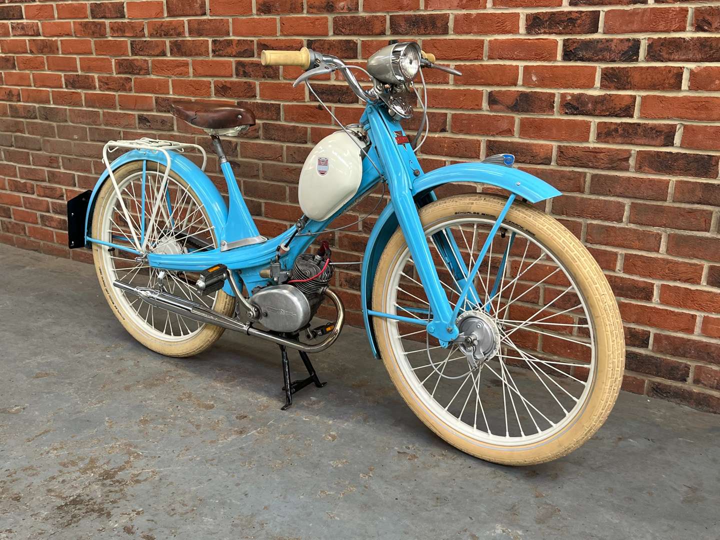 <p>1959 NSU QUICKLY</p>