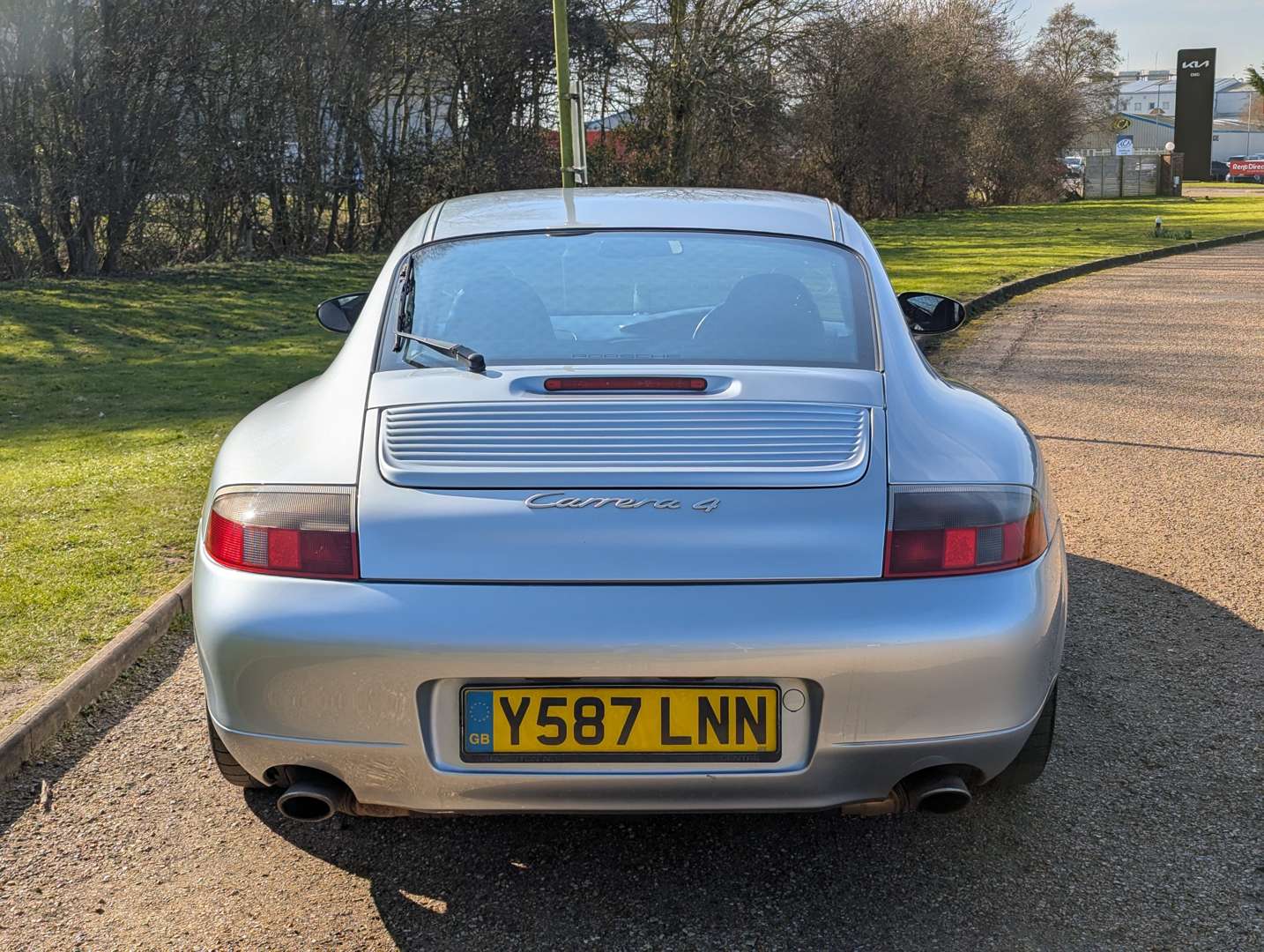 <p>2001 PORSCHE (996) 911 3.4 C4 COUPE MANUAL</p>
