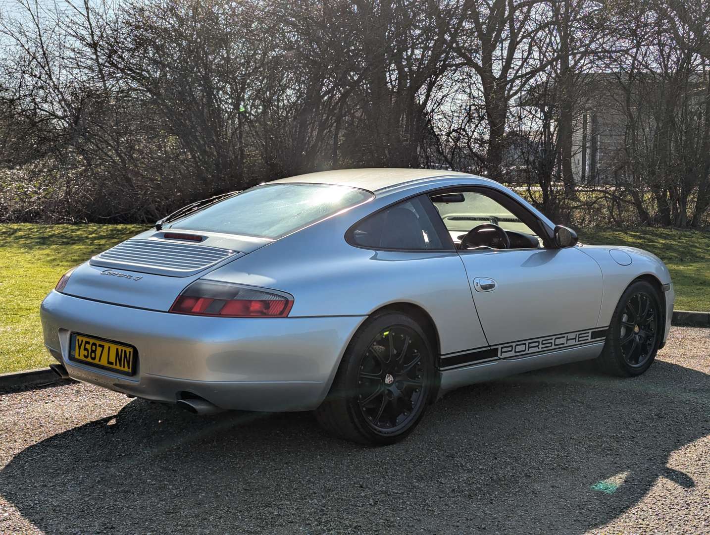 <p>2001 PORSCHE (996) 911 3.4 C4 COUPE MANUAL</p>