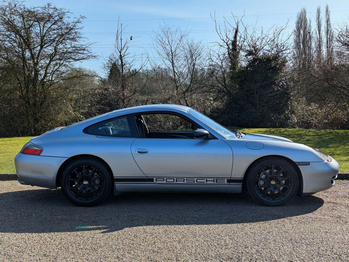 <p>2001 PORSCHE (996) 911 3.4 C4 COUPE MANUAL</p>