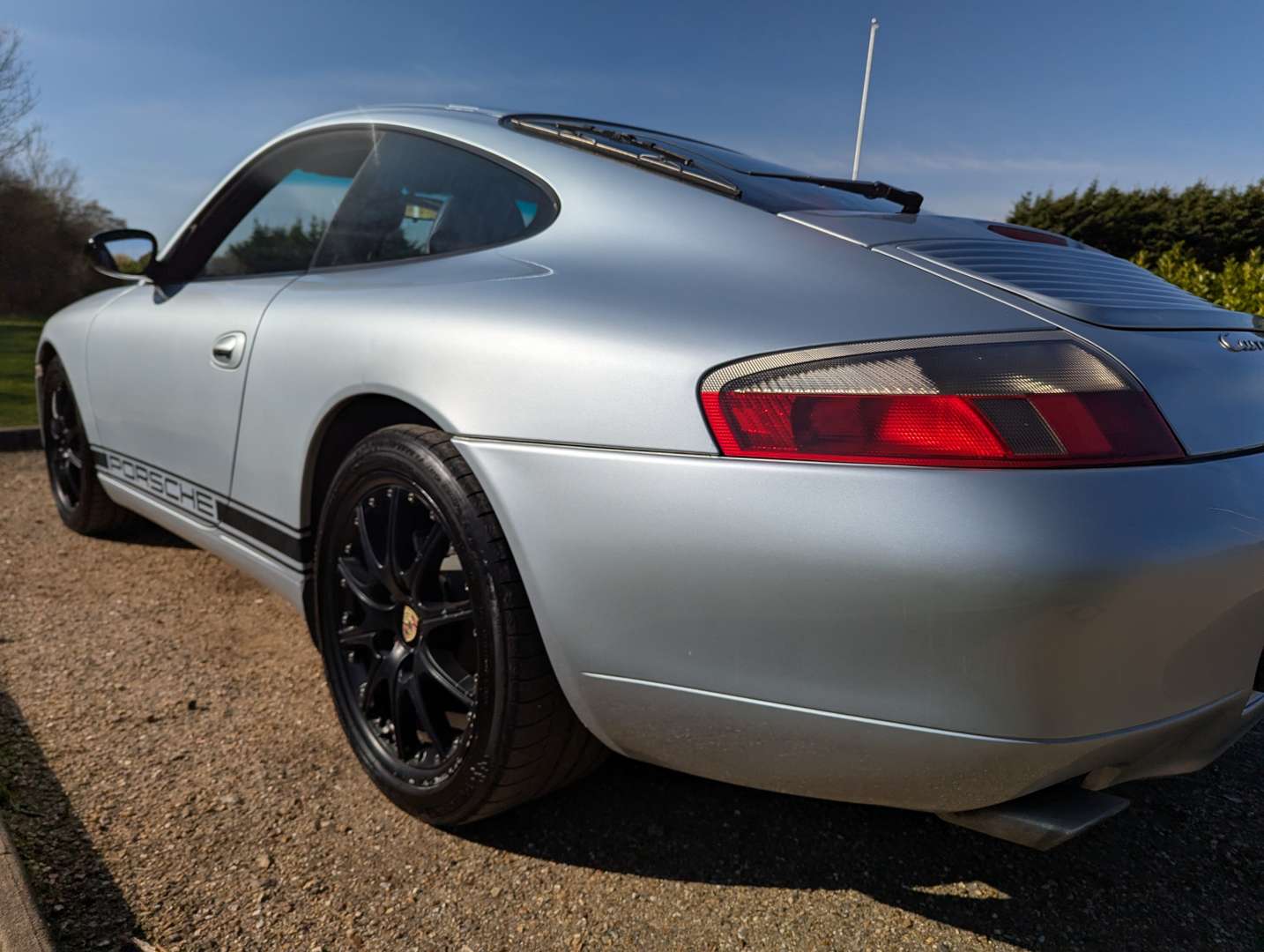 <p>2001 PORSCHE (996) 911 3.4 C4 COUPE MANUAL</p>
