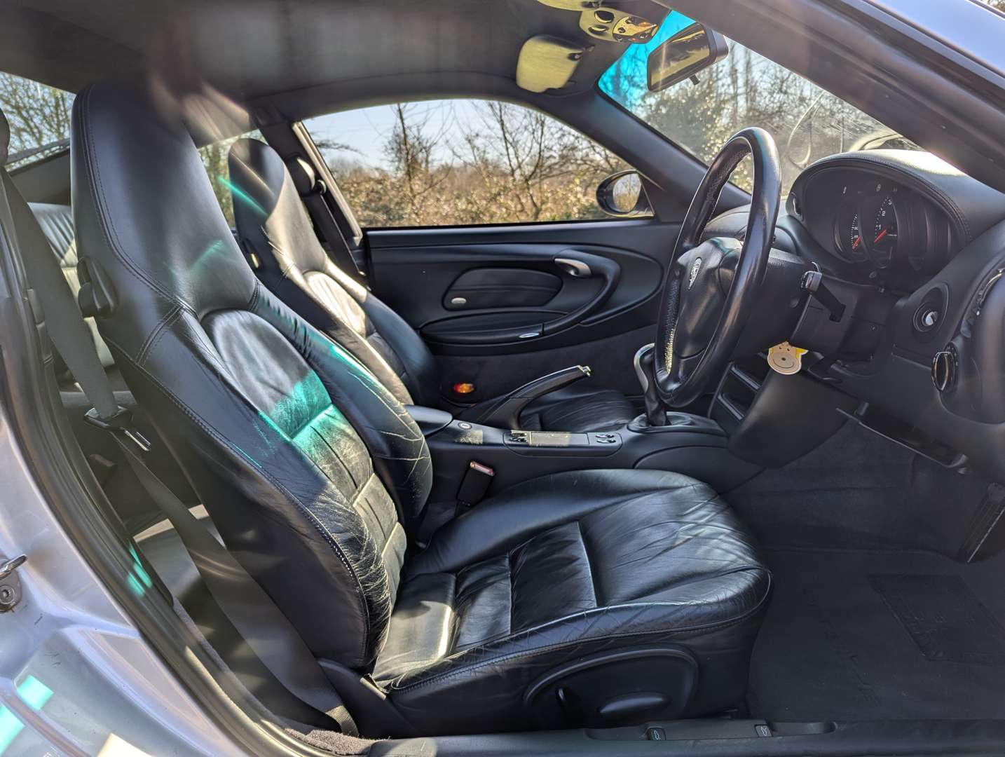 <p>2001 PORSCHE (996) 911 3.4 C4 COUPE MANUAL</p>
