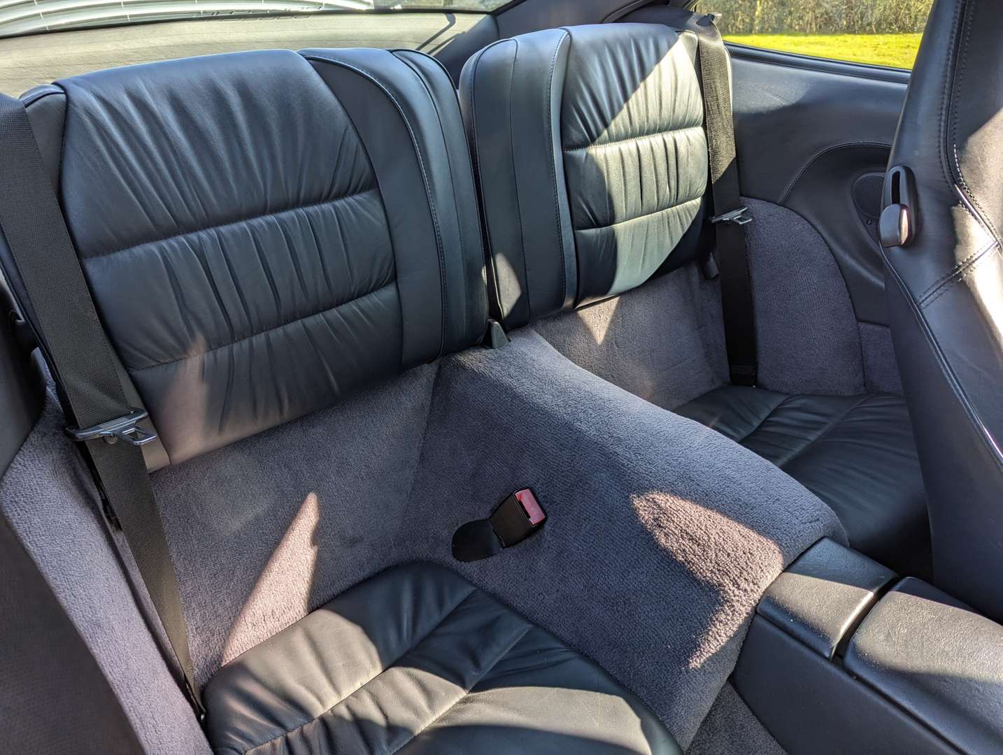 <p>2001 PORSCHE (996) 911 3.4 C4 COUPE MANUAL</p>