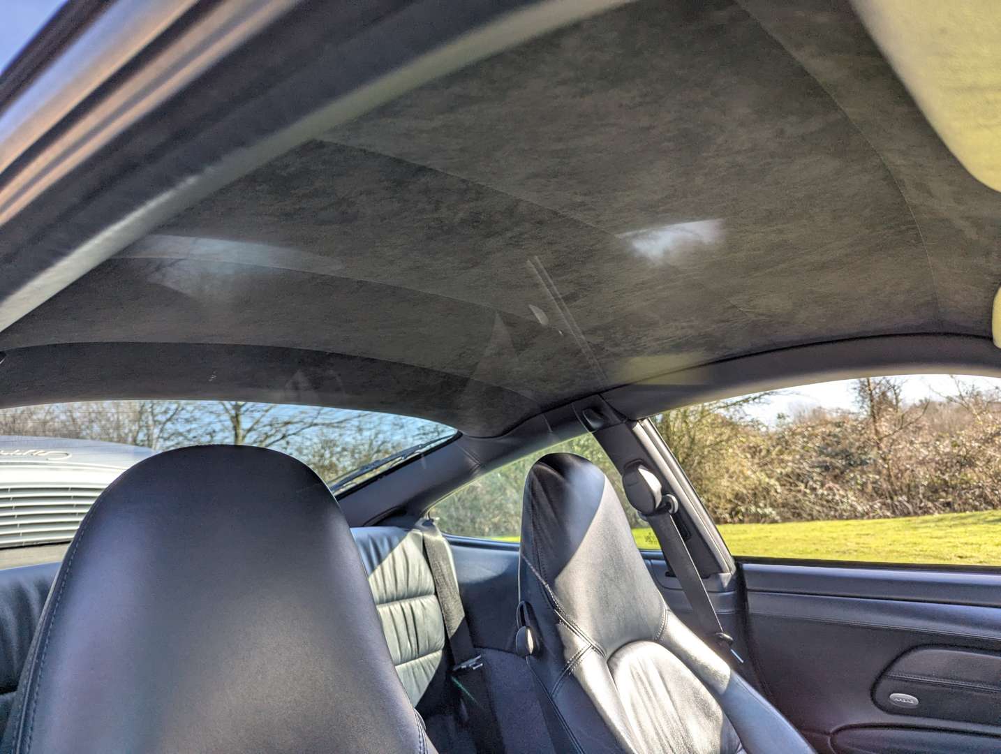<p>2001 PORSCHE (996) 911 3.4 C4 COUPE MANUAL</p>