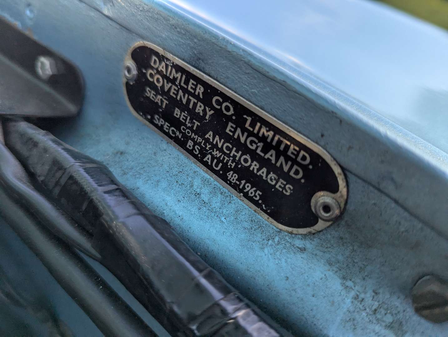 <p>1969 DAIMLER V8 250 AUTO</p>