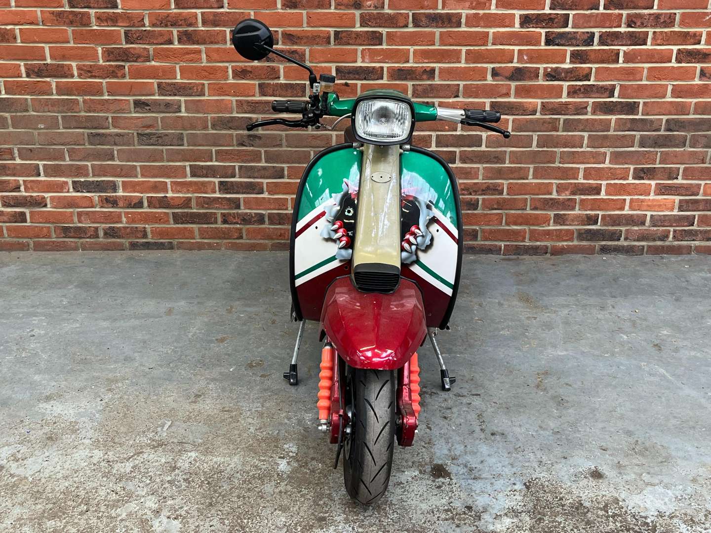 <p>1980 LAMBRETTA GP200</p>