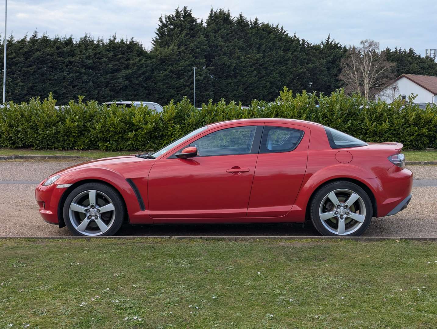 <p>2004 MAZDA&nbsp;RX-8 231 PS ONE OWNER</p>