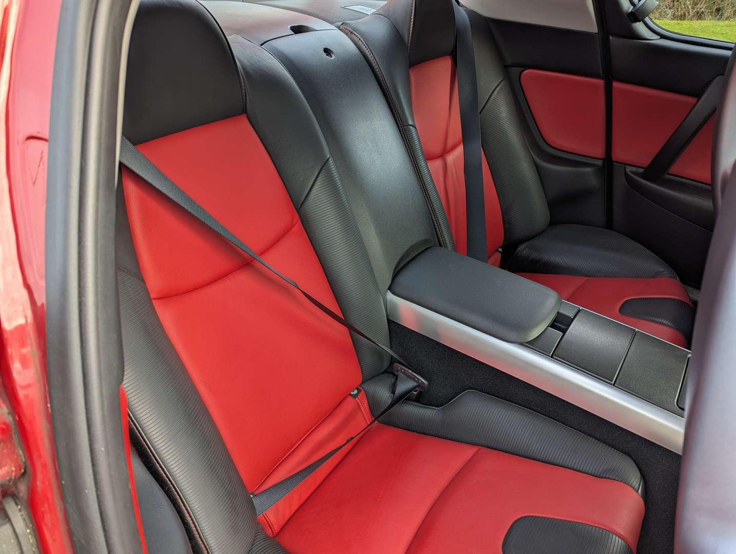 <p>2004 MAZDA&nbsp;RX-8 231 PS ONE OWNER</p>