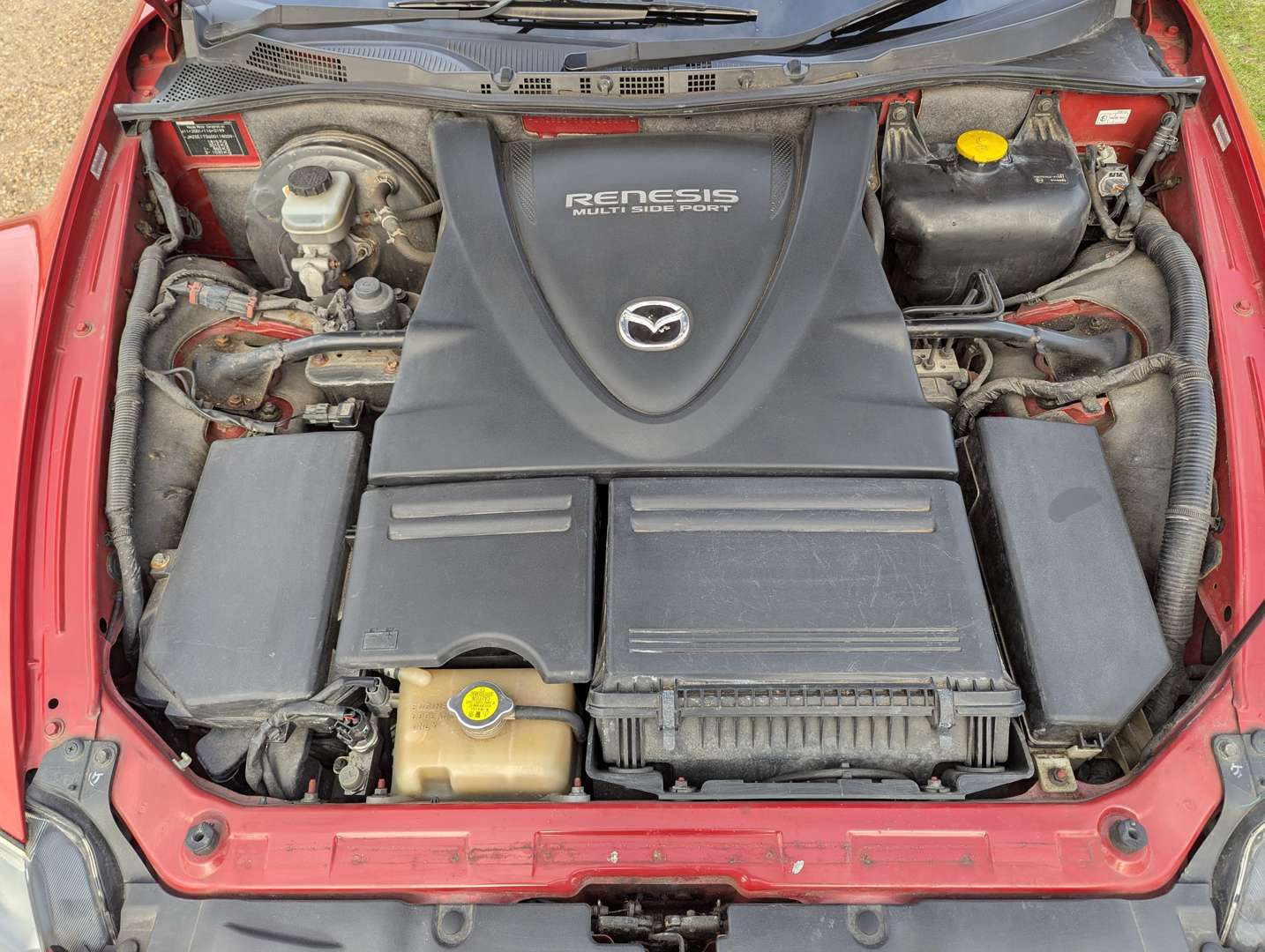 <p>2004 MAZDA&nbsp;RX-8 231 PS ONE OWNER</p>