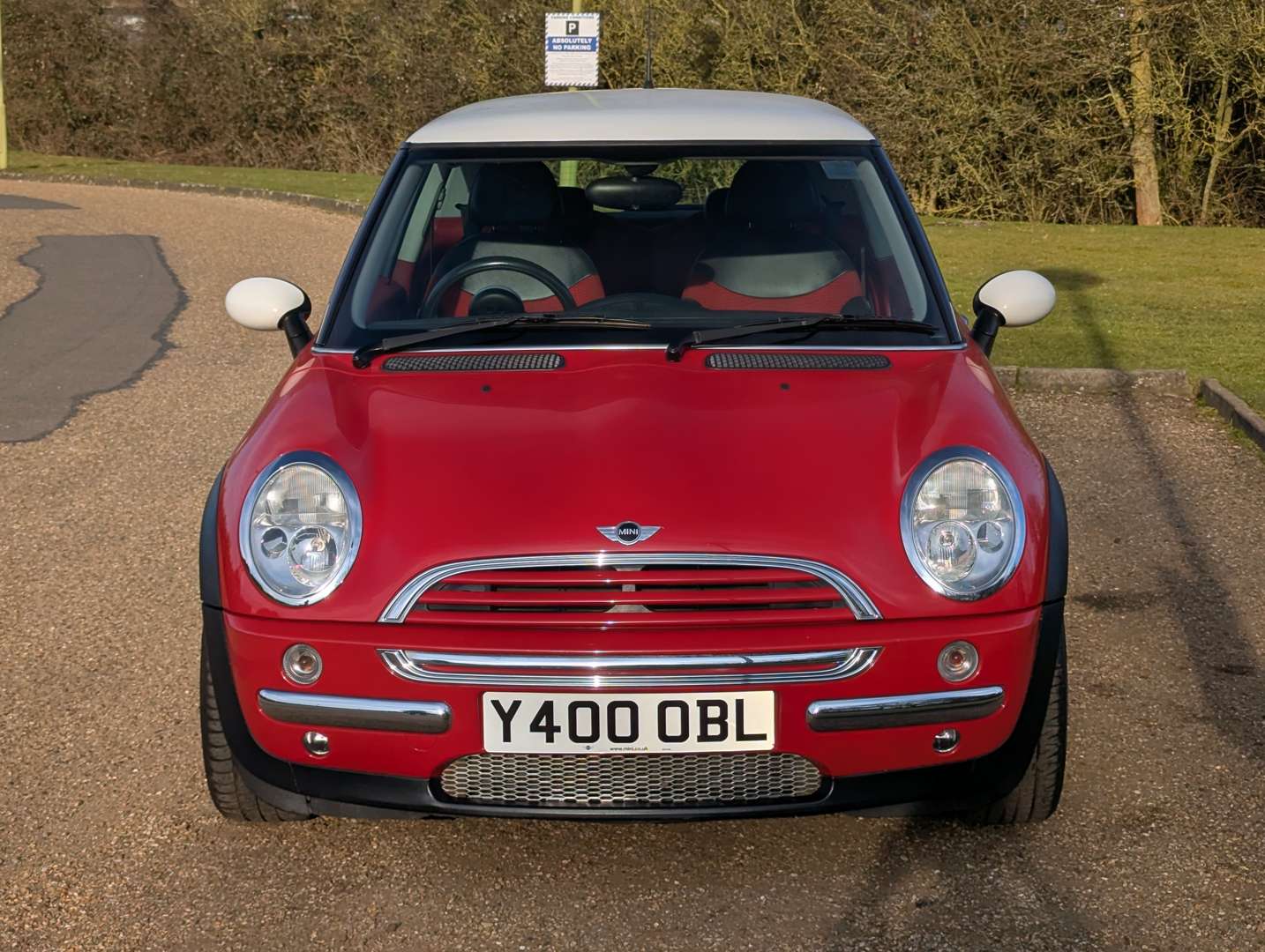 <p>2001 MINI COOPER</p>