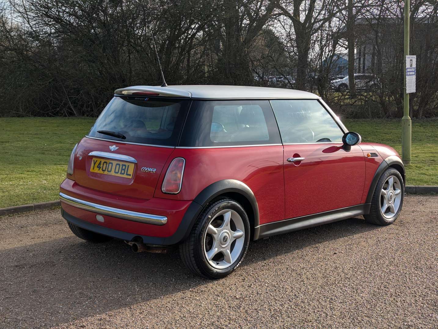 <p>2001 MINI COOPER</p>
