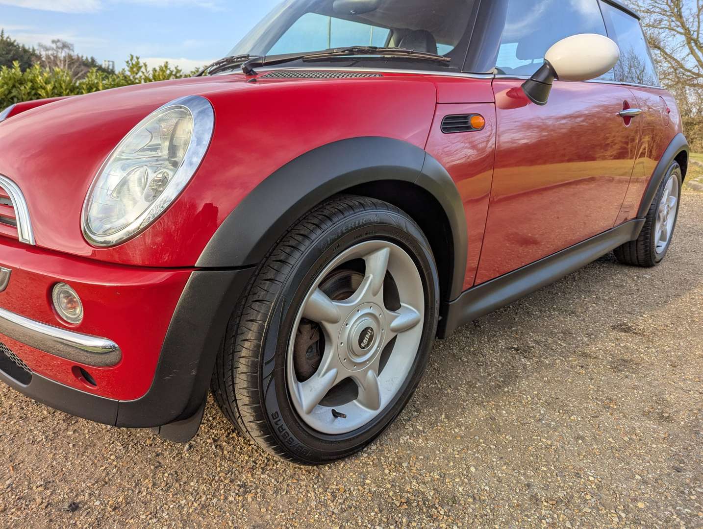 <p>2001 MINI COOPER</p>