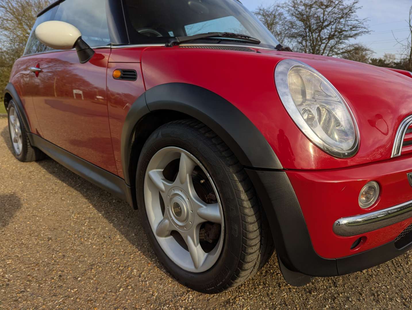 <p>2001 MINI COOPER</p>