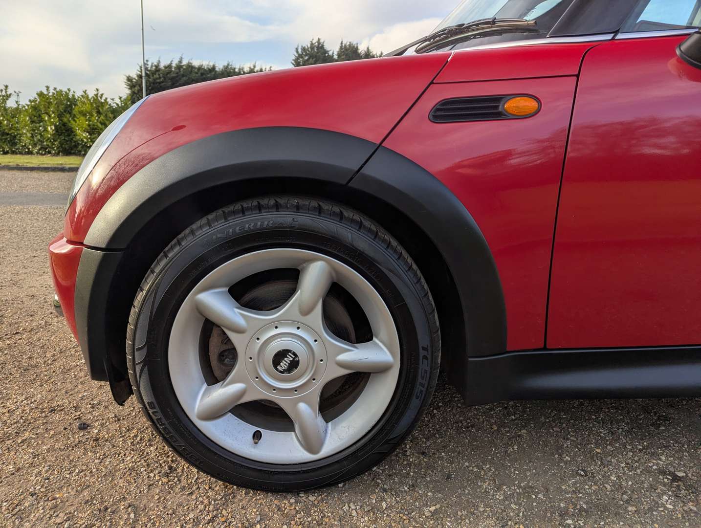 <p>2001 MINI COOPER</p>