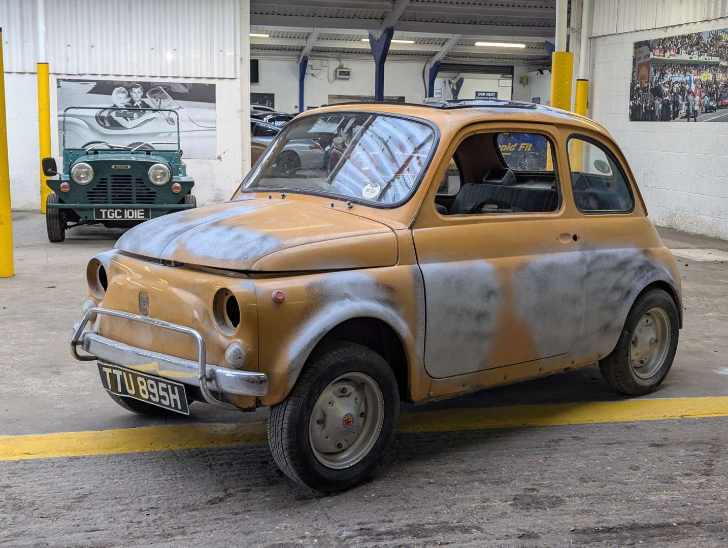 <p>1970 FIAT 500F LHD</p>