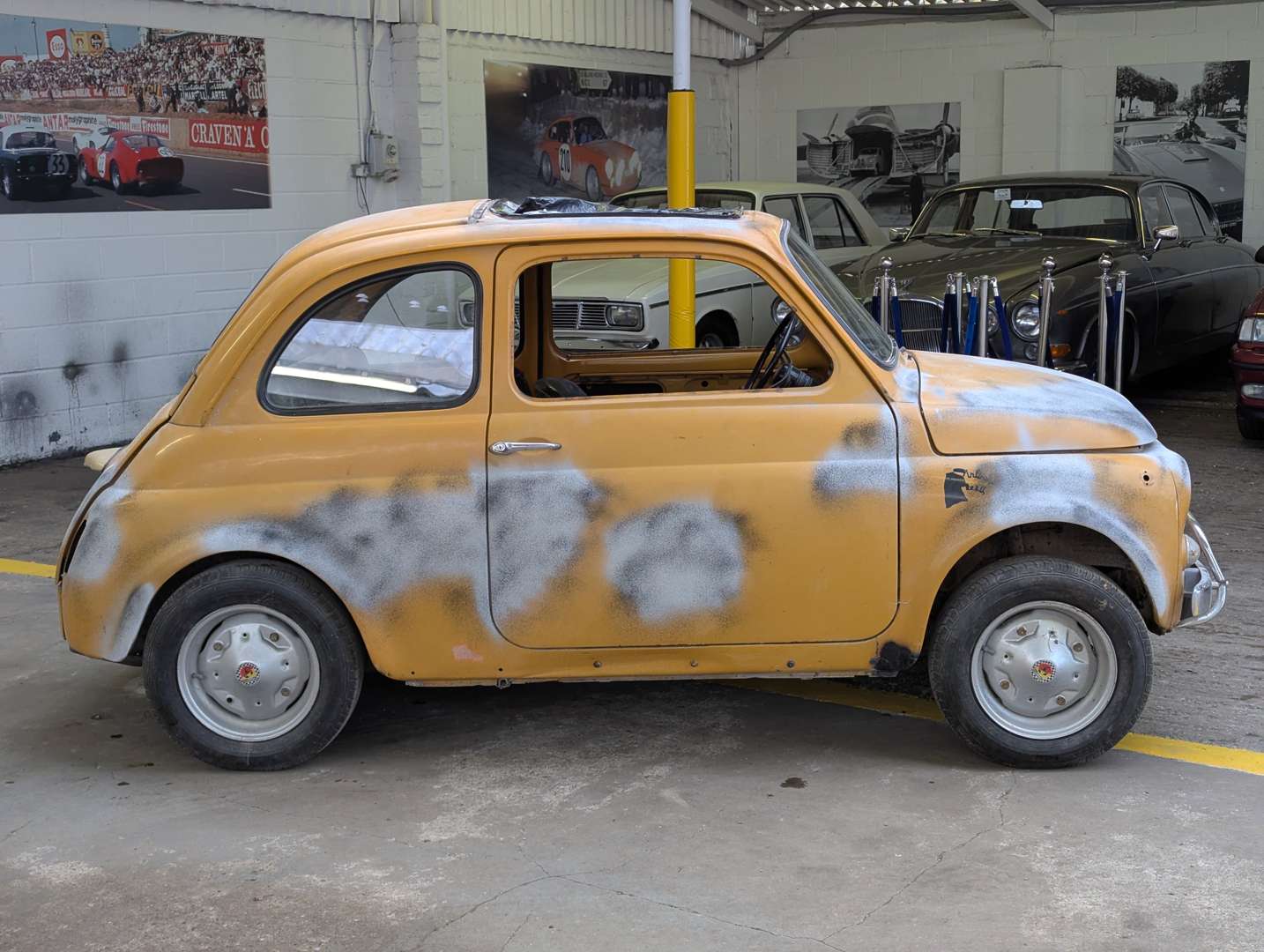 <p>1970 FIAT 500F LHD</p>