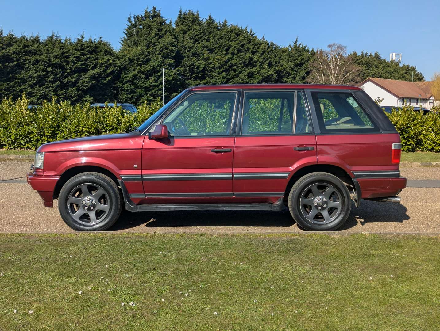 <p>2002 RANGE ROVER VOGUE SE AUTO</p>