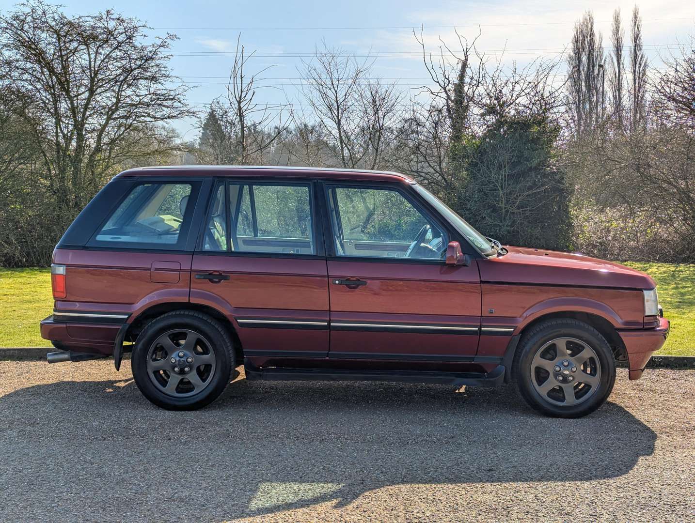 <p>2002 RANGE ROVER VOGUE SE AUTO</p>