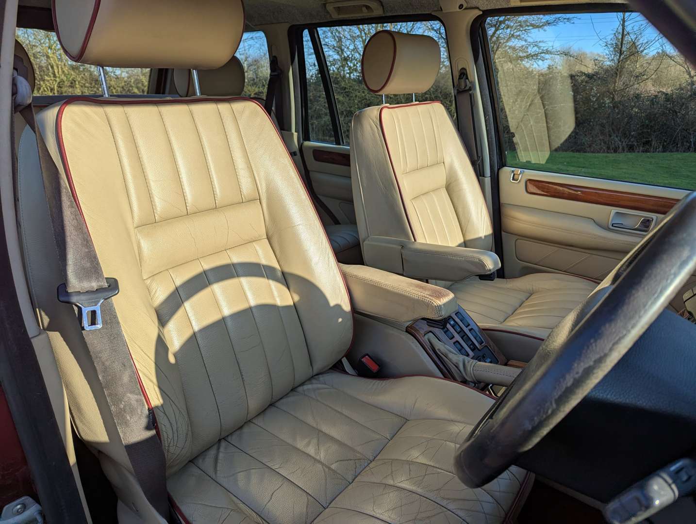 <p>2002 RANGE ROVER VOGUE SE AUTO</p>