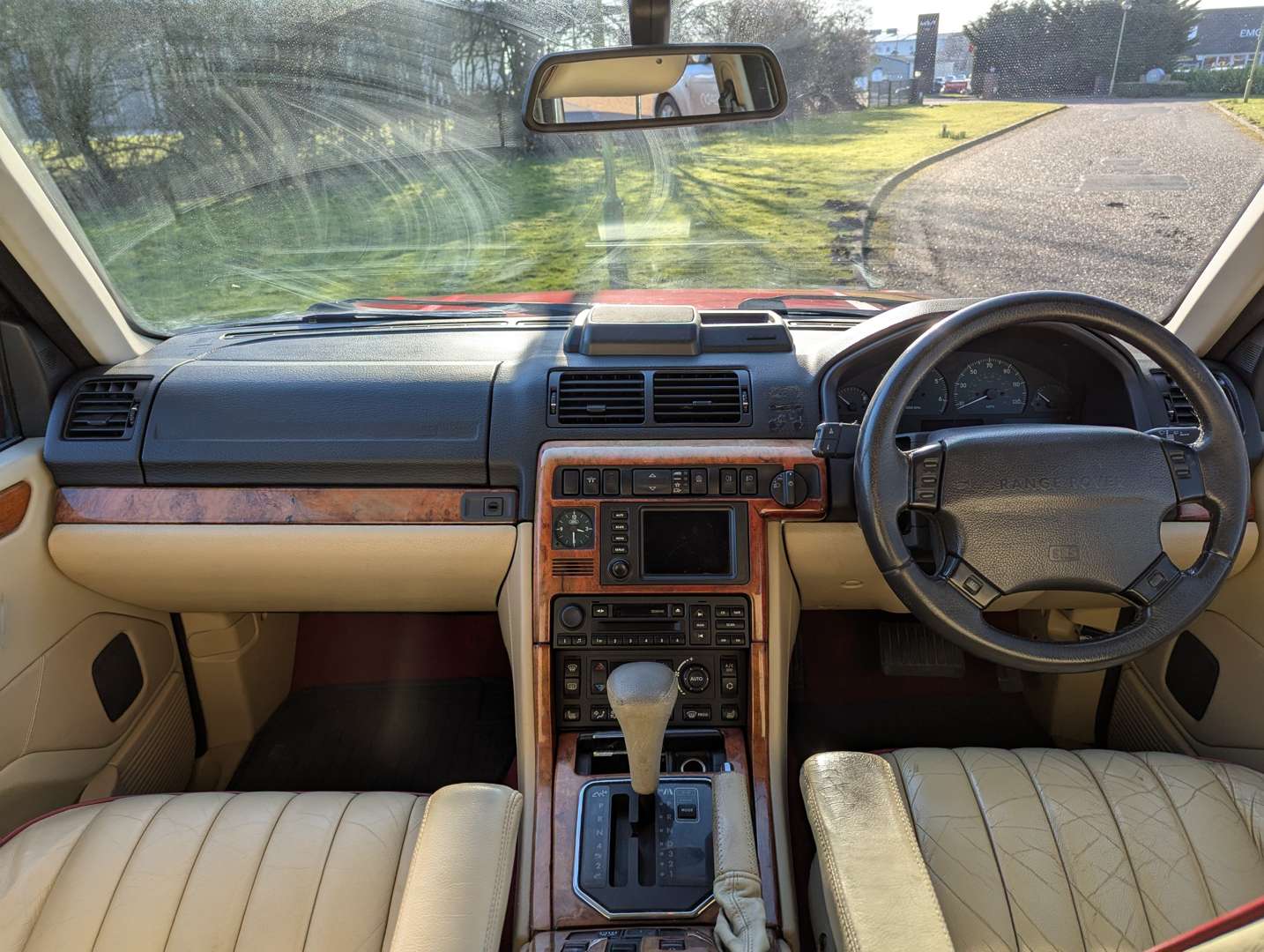 <p>2002 RANGE ROVER VOGUE SE AUTO</p>