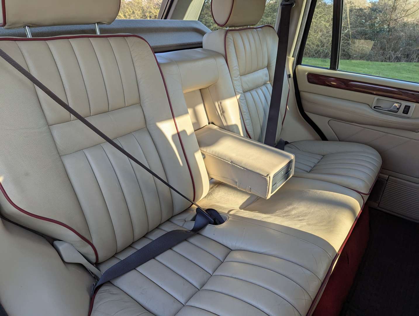 <p>2002 RANGE ROVER VOGUE SE AUTO</p>