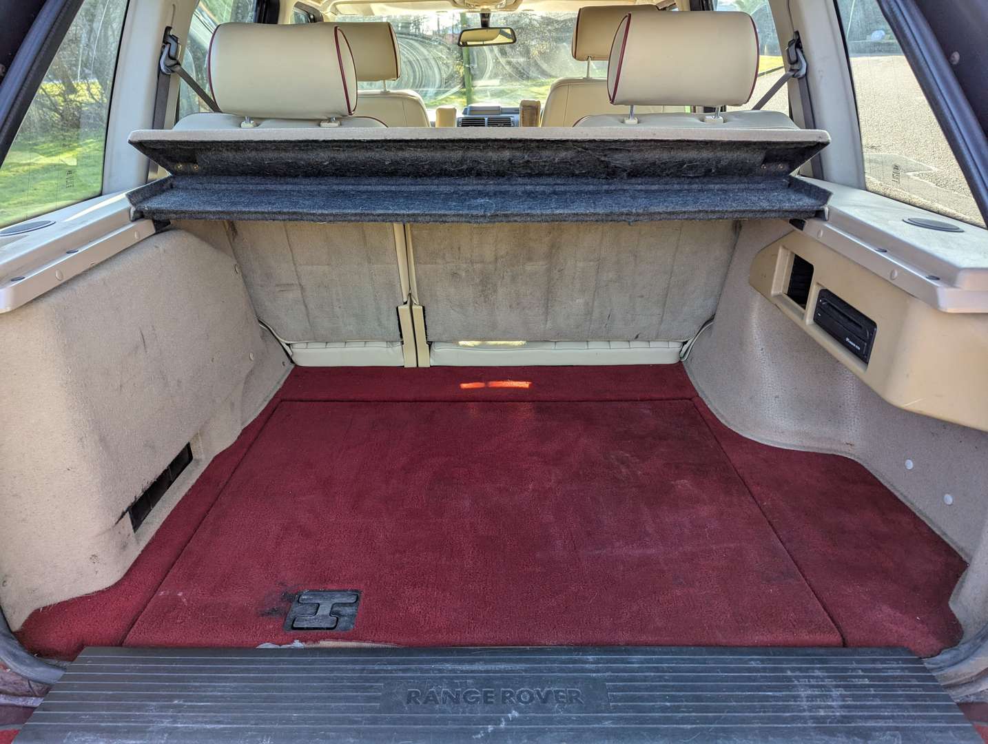 <p>2002 RANGE ROVER VOGUE SE AUTO</p>