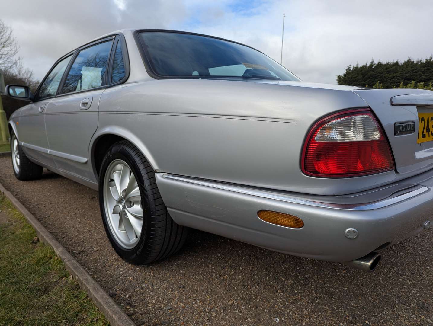 <p>2001 JAGUAR XJ 3.2 EXECUTIVE AUTO</p>