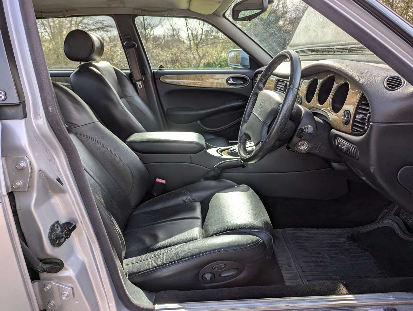 <p>2001 JAGUAR XJ 3.2 EXECUTIVE AUTO</p>