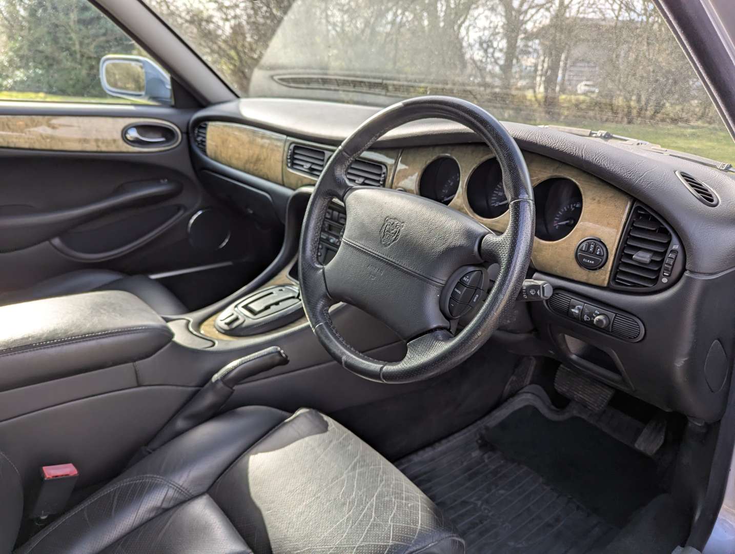 <p>2001 JAGUAR XJ 3.2 EXECUTIVE AUTO</p>